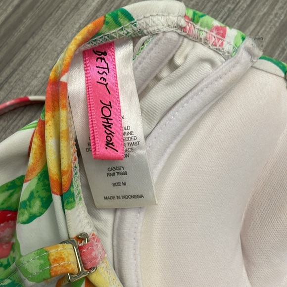 Betsey Johnson Bikini Top Size Medium. Pre-Owned - Picture 3 of 4